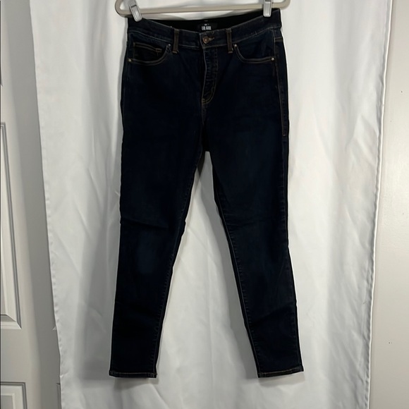LuLaRoe Denim - EUC size 30 LuLaRoe Skinny Jeans Dark Wash